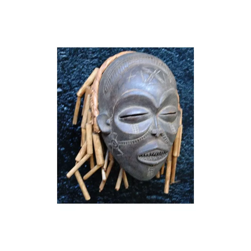 17005AD Masque Tschokwe 23 cm