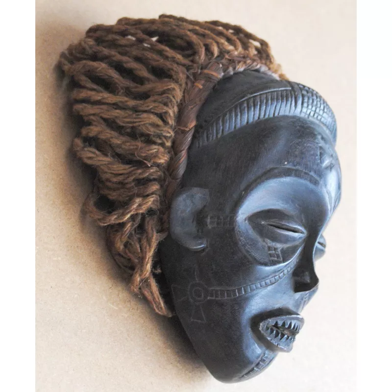 17005BE Masque Tschokwe 24 cm